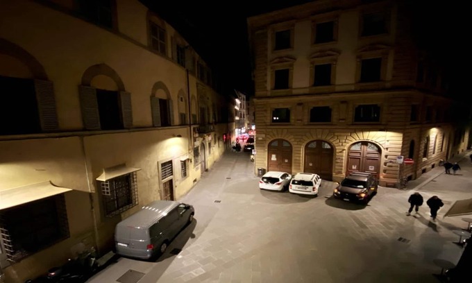 Duomo Apartment | EXPLORE RENAISSANCE ITALY'S BEATING HEART.
