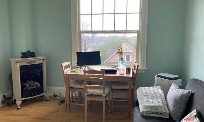 Nob Hill Apartment | Explore the best of Portland from your spacious apartment in historic building