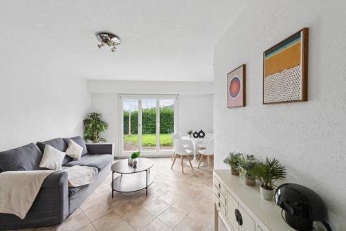 Horgen District Apartment | EXQUIS Design 2-Room Apartment Zurich ROSET I Garden I Lake View