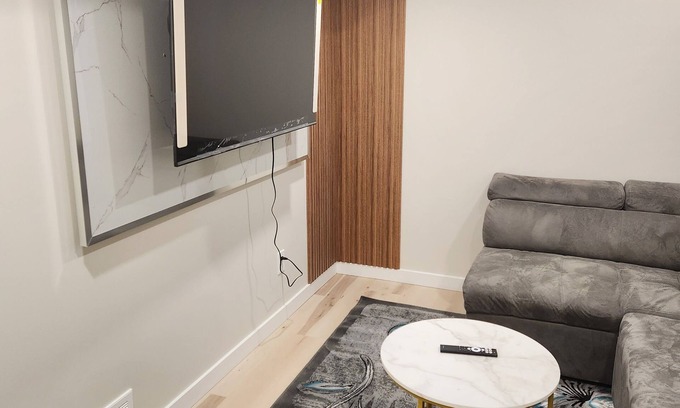 Winnipeg Apartment | Exquisite 1-bedroom basement in the quiet neighbourhood of Bonavista, Winnipeg