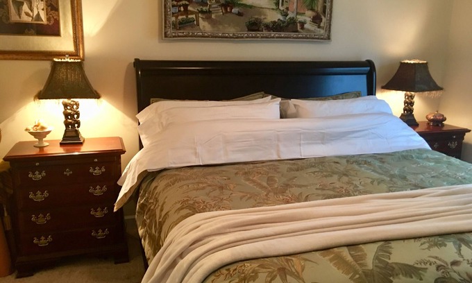 Greenville Condo | Exquisite 2BR Luxury Suite Prime Greenville Location