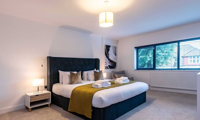 West Bridgford House | Exquisite 5BR Home near West Bridgford Town Centre