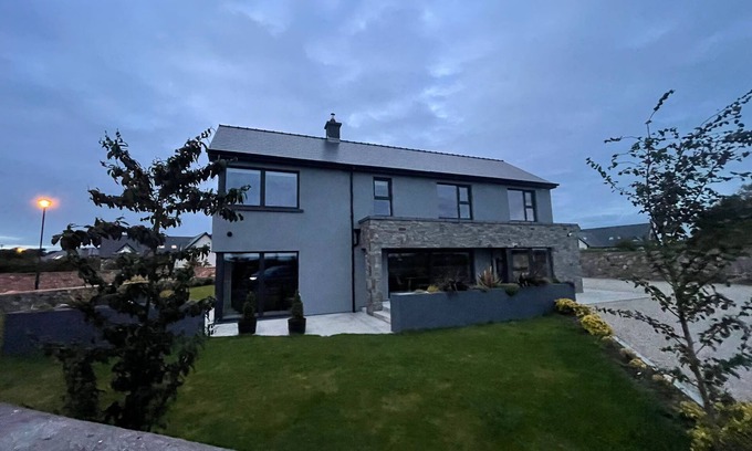 Roscoe House | Exquisite Galway City- Luxury Home 2miles from city center