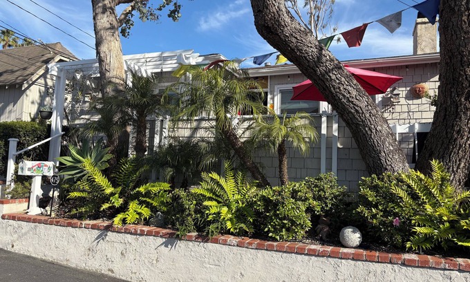 Laguna Beach House | Exquisite L.B. House Within Walking Distance to Beach and Town