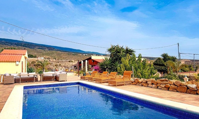 Arico Viejo Ski Chalet | Exquisite rural house with garden, pool and sea views