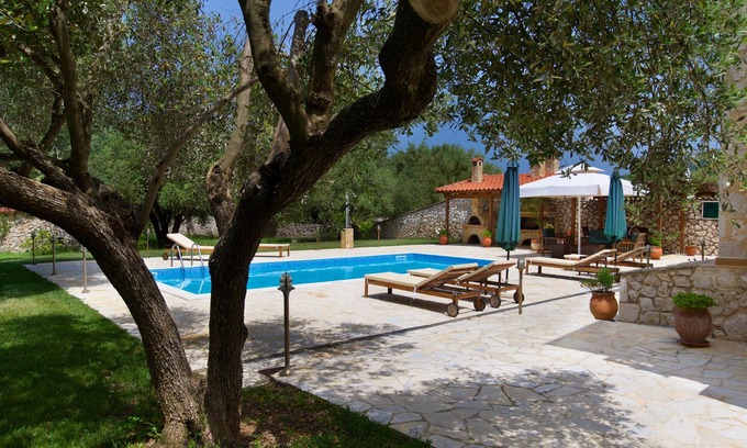 Sami Villa | Exquisite Villa Private Pool, Lovely Countryside Views, BBQ, wooden stove, wi-fi