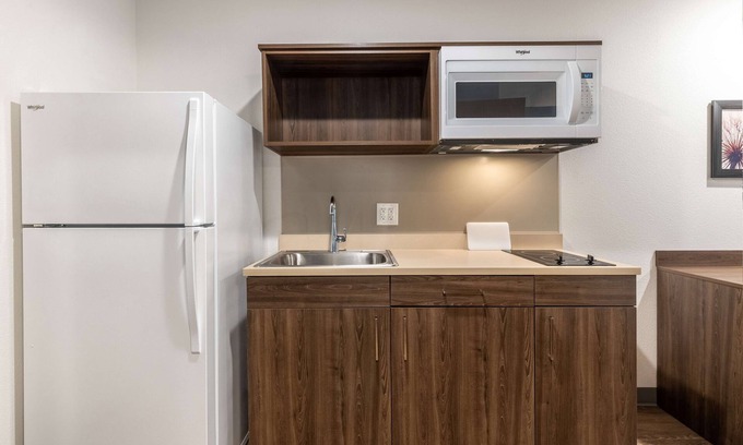 Fridley Hotel | Extended Stay America Suites - Minneapolis - Fridley