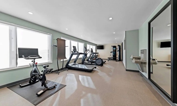 Waco Hotel | Extended Stay Suites | 4 Units | Near Baylor University