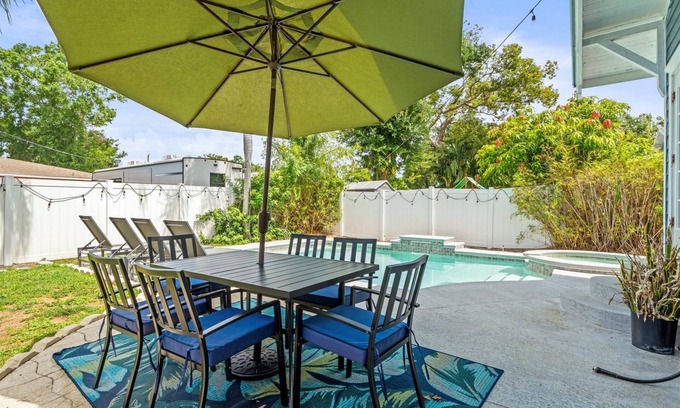 Pinecrest West Park House | Extended Stays Welcome! Private Heated Pool & Hot Tub |Pet Friendly |Fenced Yard