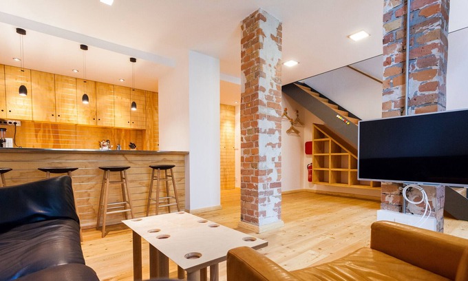 Kreuzberg Apartment | F17 luxurious furnished maisonette apartment