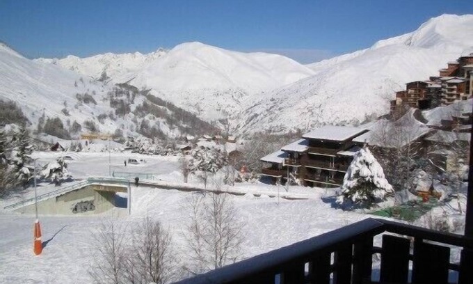 Mont-de-Lans Apartment | F2 + + Balcony Cabin - For 6 - Excellent condition - Foot Trails WIFI