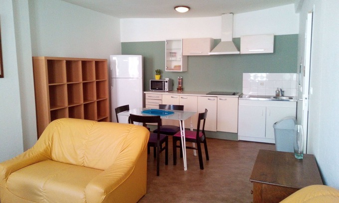 Ferrieres Apartment | f3 apartment in medieval village Ferriere in Gatinais