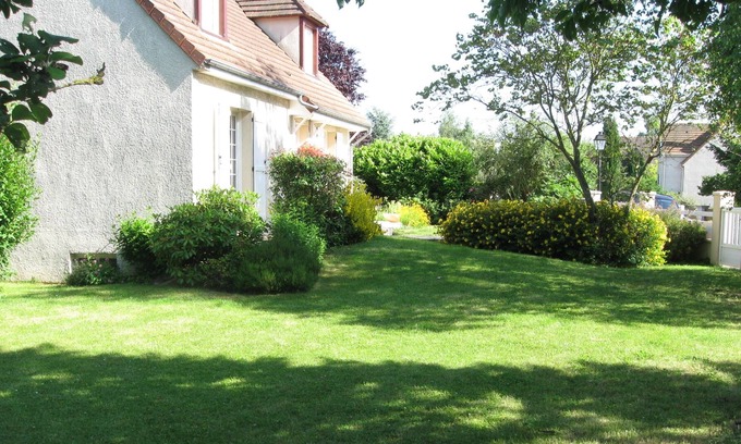 Saint-Germain-les-Corbeil Cottage | F3 in detached house 30 km from Paris