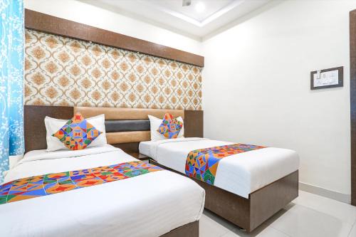 Nerul Hotel | FabExpress Geet Residency