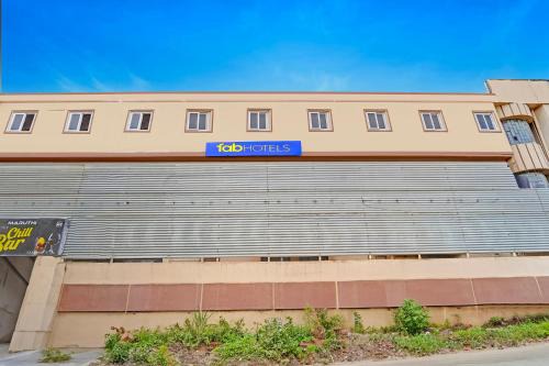 RS Puram Hotel | FabHotel Maruthi
