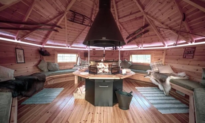 Portishead Cabin | Fabulous Bar b q Lodge