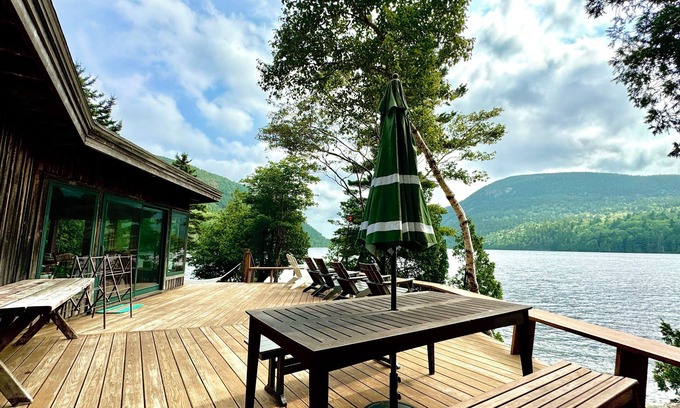 Mount Desert House | FABULOUS LONG POND LAKEFRONT COTTAGE ON MOUNT DESERT ISLAND!