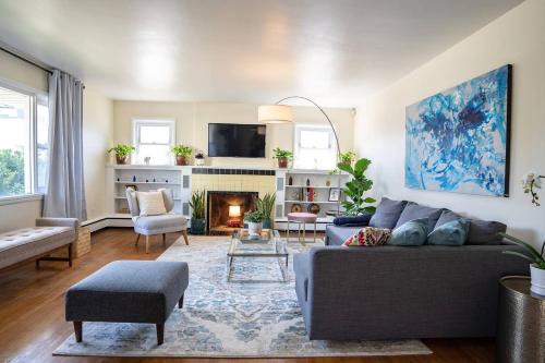 Atlantic City House | Fabulous Mid Century 4BR 3Bath House