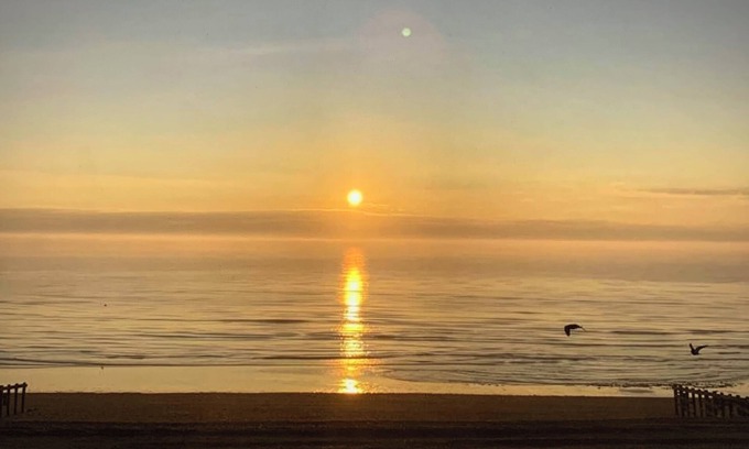 Pevensey Apartment | Fabulously Located Beachfront Apartment with Sea Views and Free Private Parking