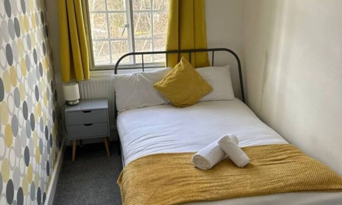 Watford Town Centre Condo | Faircross.