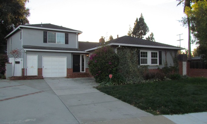 Old Mountain View House | Fairmont Ave 1Br/1Ba, Great Family Neighborhood