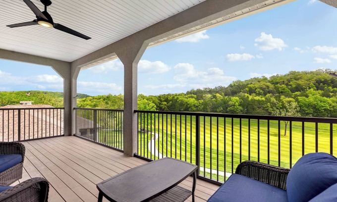 Camdenton Villa | Fairway Lake Retreat