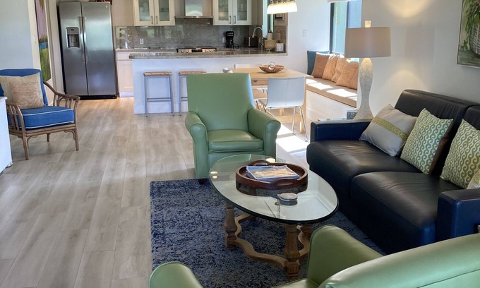 Key Largo Condo | Fairway Lakes 2/2 on Dolphin Course Newly Renovated