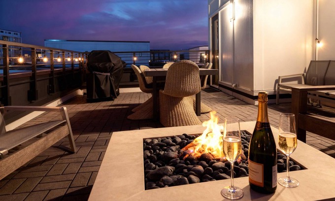 Talbot's Corner House | Fall rooftop fire pit, skyline views, chef’s kitchen near Broadway