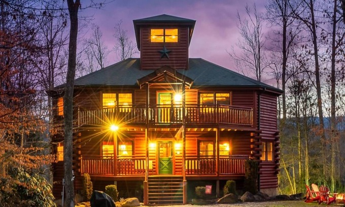 Cosby Cabin | FALL SALE! 4-Story Lux Cabin Heated Pool, HotTub & Theater. Perfect for Families