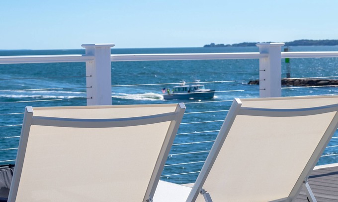 Falmouth Heights Hotel | Falmouth Tides