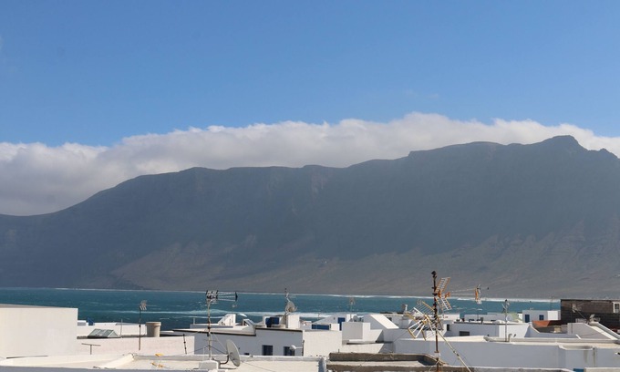 Caleta de Famara House | Famara Family House is an accommodation designed for sea lovers.