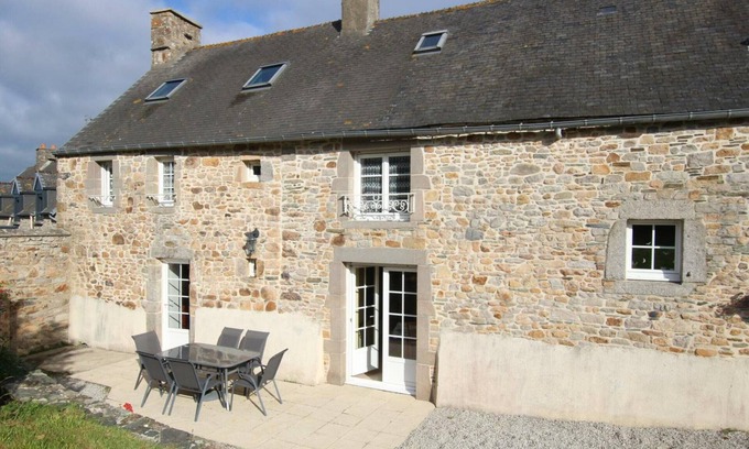 Saint-Germain-le-Gaillard Cottage | Family Getaway: Spa, Games Room, Bikes & Near Beach
