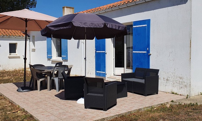 Saint-Gilles-Croix-de-Vie Ski Chalet | Family home for 6 in Saint Gilles Croix de Vie