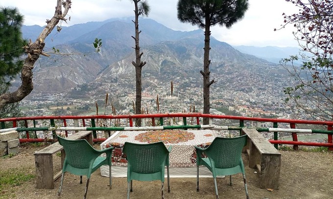 Muzaffarabad Hotel | Families Only! Eagle Nest Cottage Muzaffarabad by LMC