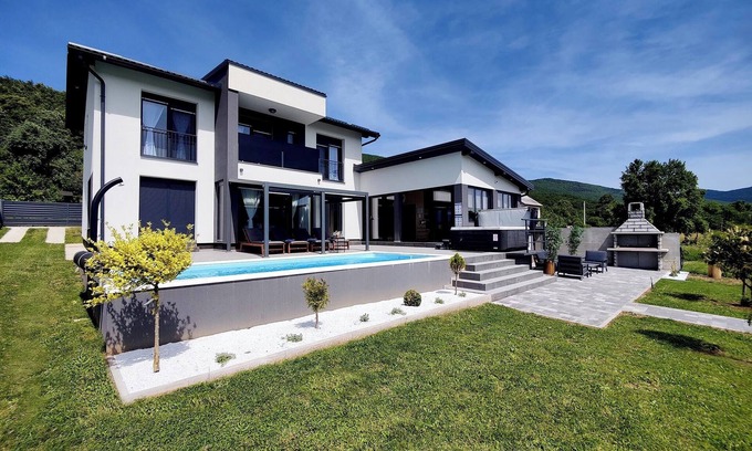 Otocac Villa | Familly Wellness Villa