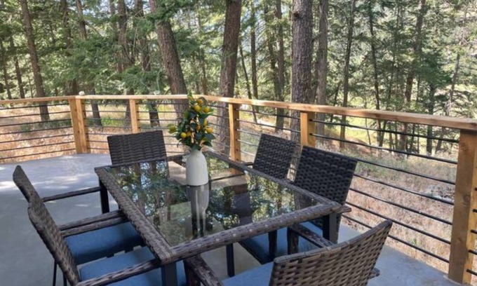 Armstrong Other | Family and pet friendly countryside farmhouse on 31 acres