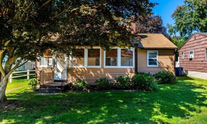 Old Lyme House | Family Beach Cottage