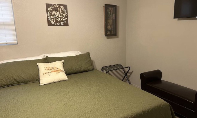 Cassville Cabin | Family Cabin 18 fun for everyone!