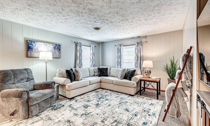 Lebanon House | Family Escape Downtown