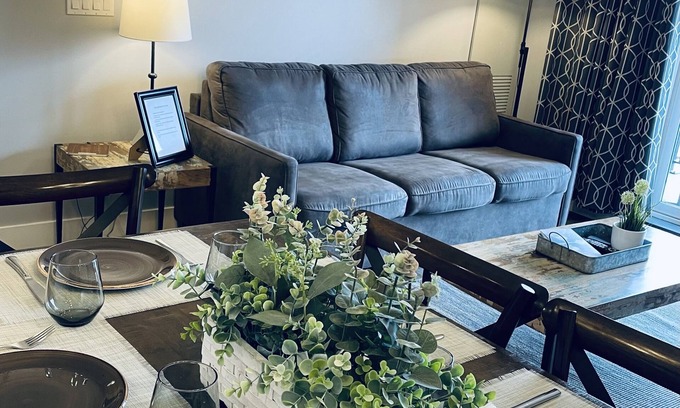 Canmore Condo | Family friendly 2BR/2BA condo - Sleeps 6 - Views & location!