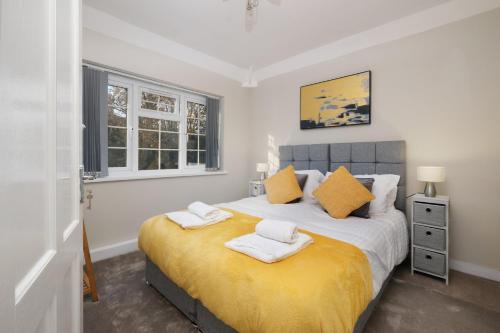 Birmingham House | Family-Friendly 4-Bed near Parks & Transport Links