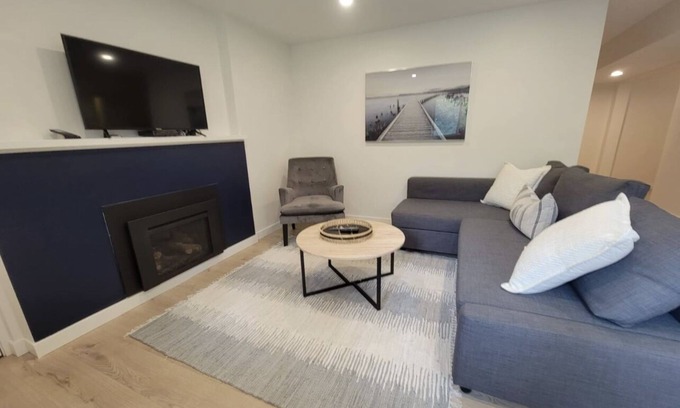 District of North Vancouver House | Family friendly Modern Garden Suite in Lynn Valley