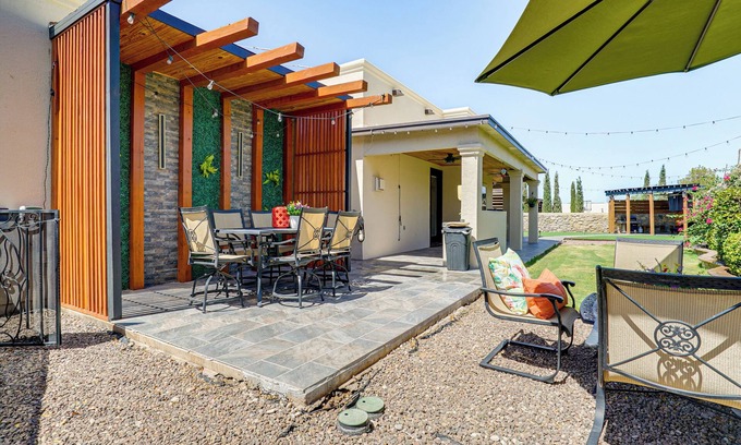 El Paso House | Family-Friendly El Paso Home: Hike, Shop & Explore