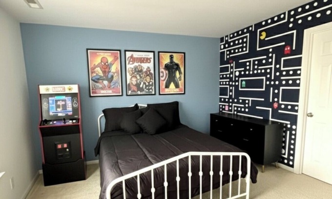 Alexis House | Family Friendly Escape 5-bedroom house in charming Dallas