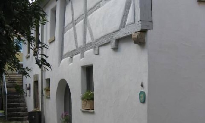 Frickenhausen a. Main House | family-friendly house for yourself alone with garden pets allowed