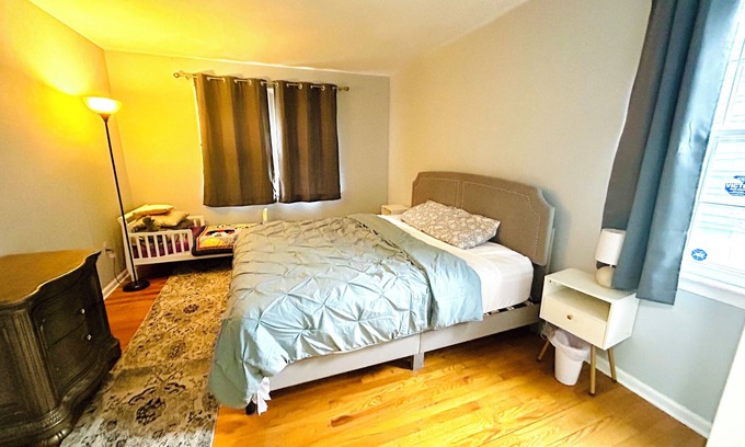 Morrisville House | Family-Friendly Home ✔️Near Sesame Place ✔️2 King Beds ✔️Accessible 1st floor unit