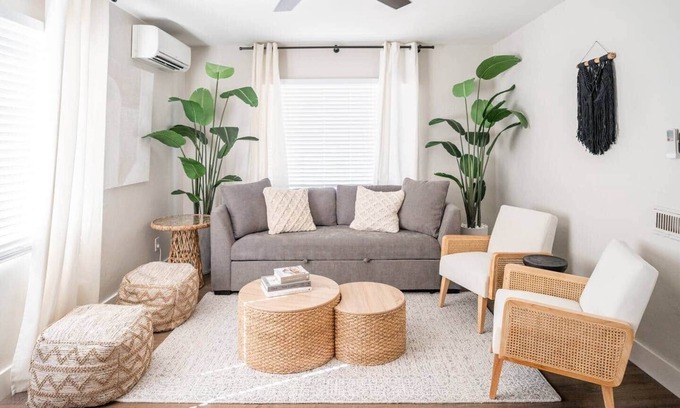 Encanto House | Family Friendly Home by Downtown with 3 Beds