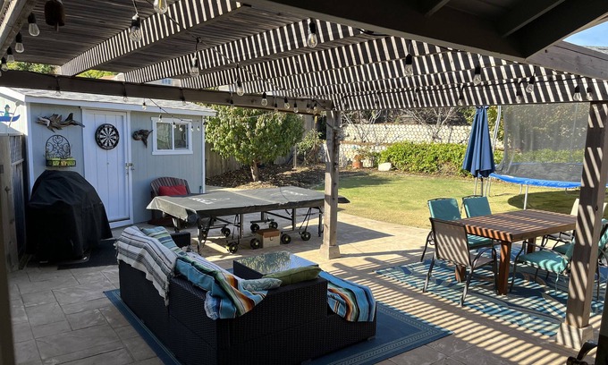 Goleta House | Family Friendly Home - Large Backyard, Close to Beach, Restaurants, Shops, etc.