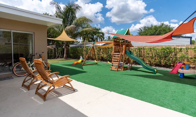 Davie House | Family friendly home with playground. 2 miles away from hard rock hotel casino