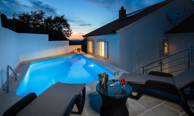 Nerezise House | Family friendly house with a swimming pool Nerežišća, Brač (K-20132)